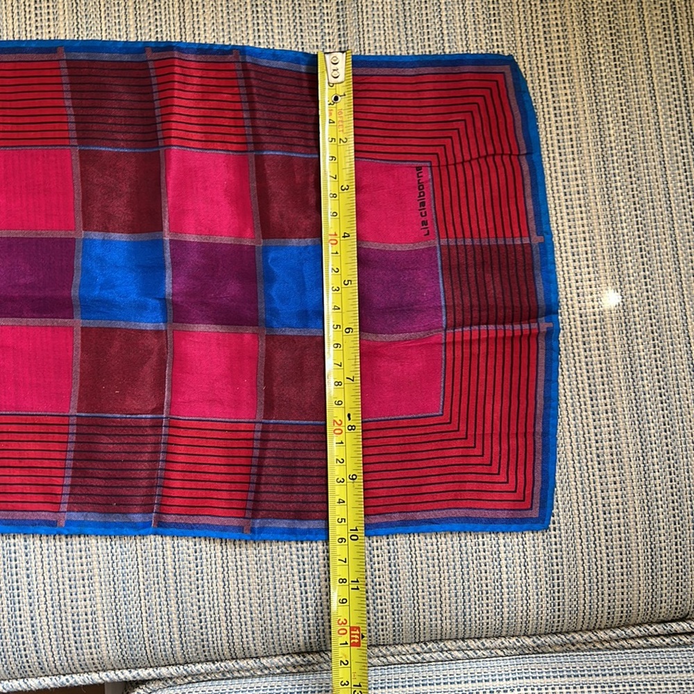 Scarf - Picture 4 of 4